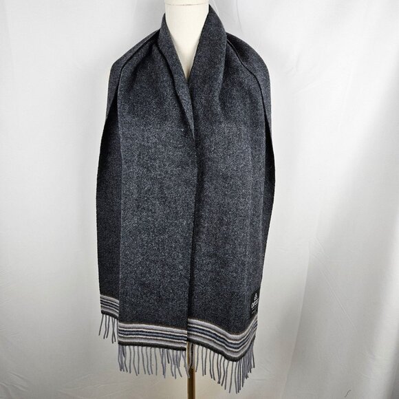Aran Woollen Mills Traditional Aran Islands Ireland Tweed Wool Gray Scarf Fringe - Picture 2 of 6